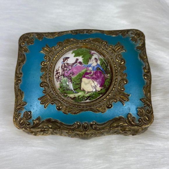 Vintage Japan Courting Couple Cameo Trinket Box